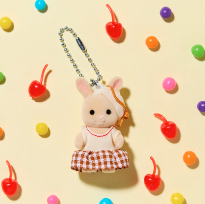 Llavero sylvanian conejo de leche falda de cuadros
